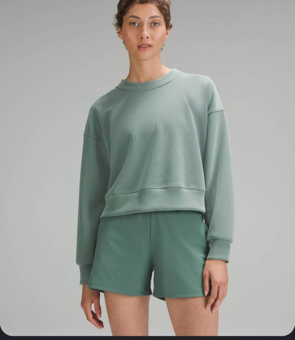 Lululemon women's size m perfectly oversized cropped crew sweater mauve pink box